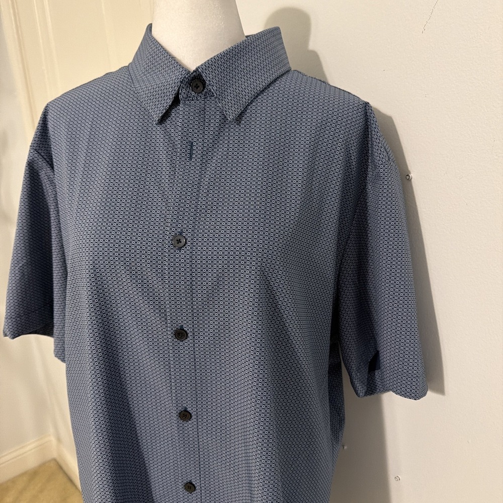 EUC Mizzen+Main Leeward TRIM FIT Short Sleeve Shirt Mens XL Blue Button Down Dot